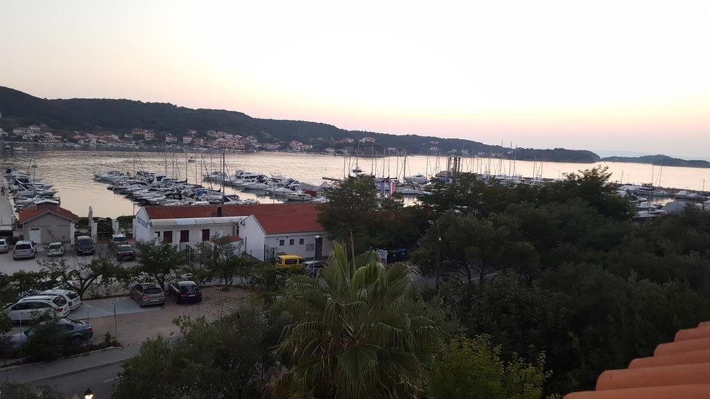 Guest House Galeb Supetarska Draga Extérieur photo